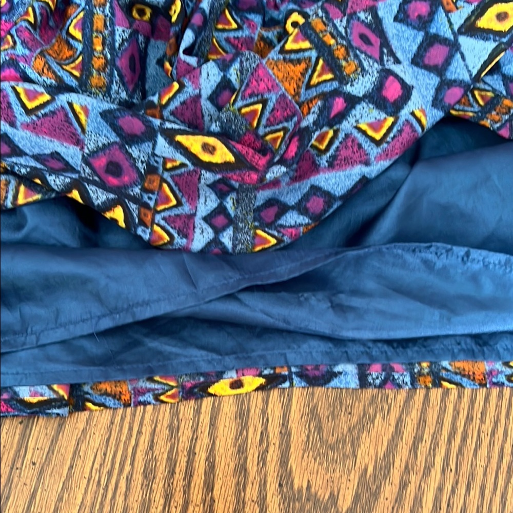 Colorful Geometric Patterned Skirt - Picture 3 of 3